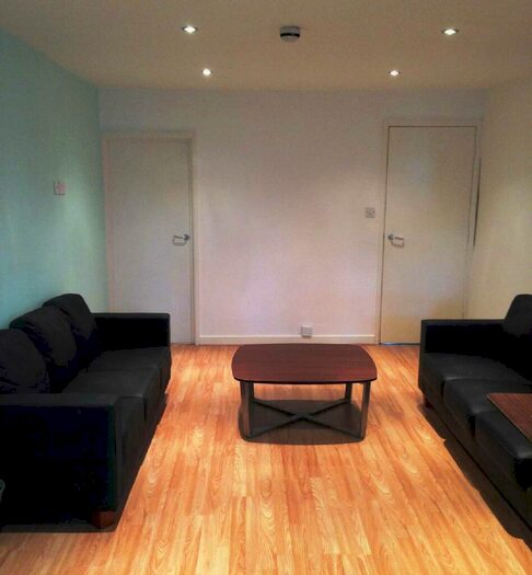 5 Bedroom House To Rent In Frederick Grove, Lenton, Nottingham, Nottinghamshire, NG7