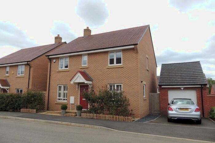 4 Bedroom Property To Rent In Wheelwright Way, Woodford Halse, Daventry, NN11