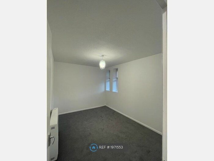 Studio To Rent In Queen Street, Torquay, TQ1