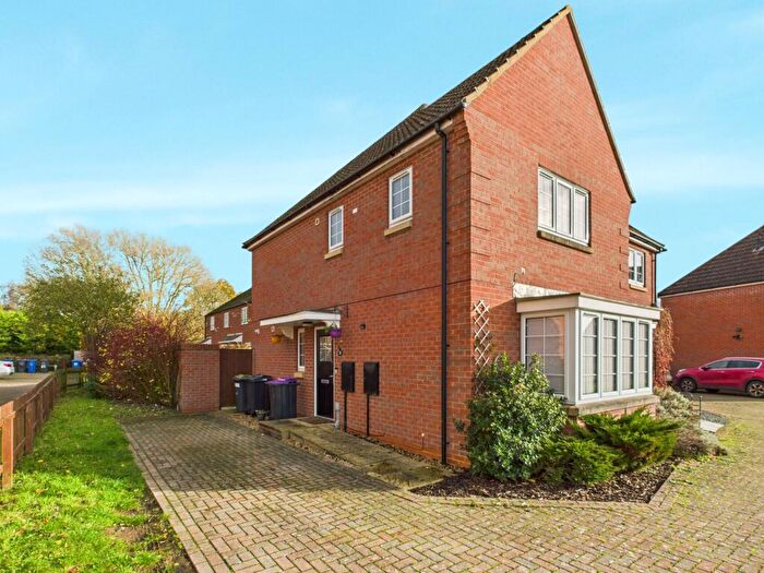 3 Bedroom Semi Detached House For Sale In Kingfisher Drive, Market Rasen, LN8