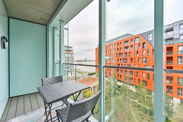 2 Bedroom Flat For Sale In Cable Walk, Greenwich, London, SE10