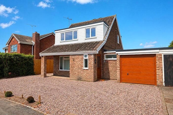 3 Bedroom Link Detached House For Sale In Lime Tree Drive, Farndon, Chester, CH3