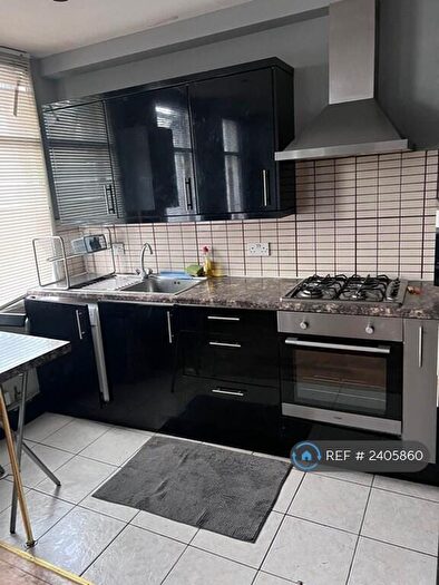 3 Bedroom Flat To Rent In Masons Avenue, Harrow, HA3