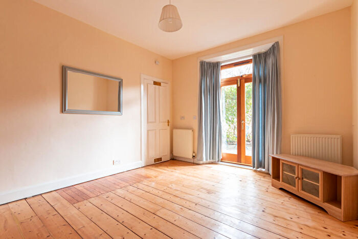 1 Bedroom Flat To Rent In L Leslie Place, Edinburgh, EH4