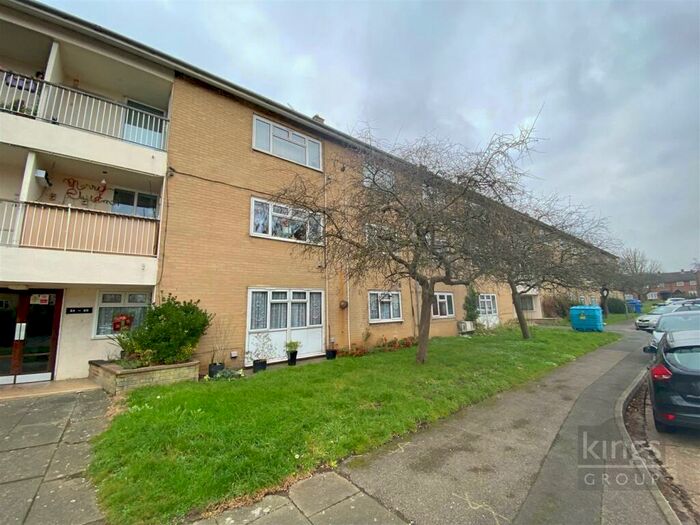 3 Bedroom Flat To Rent In Glebelands, Harlow, CM20