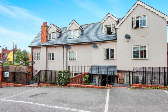 4 Bedroom Town House To Rent In East Street, Saffron Walden, CB10