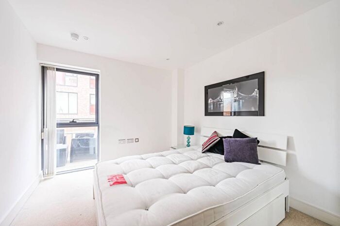 2 Bedroom Flat To Rent In New Century House, Canning Town, London, E16