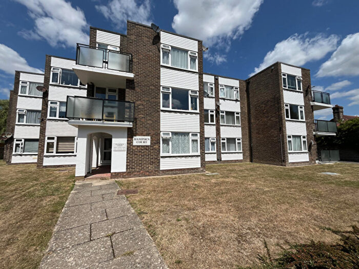 1 Bedroom Flat For Sale In Flat Hampden Court, Chesswood Road, Worthing, West Sussex, BN11