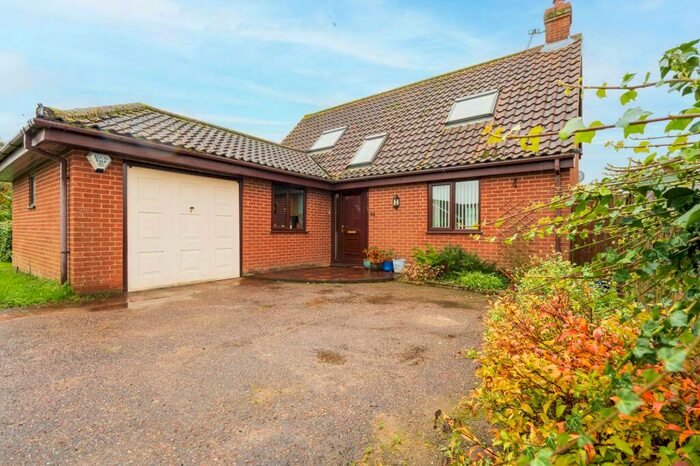 2 Bedroom Chalet For Sale In Norwich Road, Barnham Broom, NR9