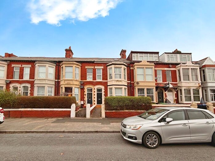 1 Bedroom Apartment To Rent In Horncliffe Road, Blackpool, Lancashire, FY4