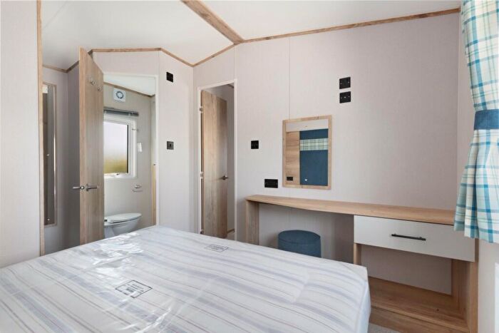 2 Bedroom Caravan For Sale In , SA43