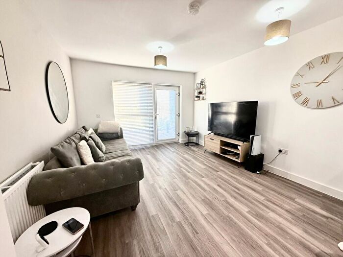 1 Bedroom Apartment For Sale In Warren Way, Glebe Farm, Milton Keynes, MK17