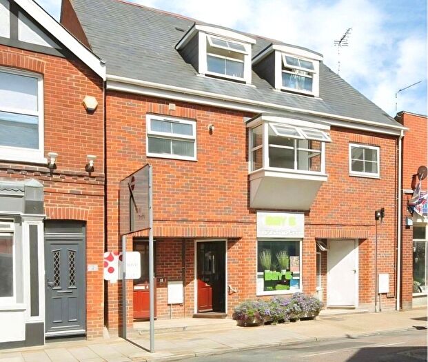 1 Bedroom Apartment For Sale In York Avenue, East Cowes, Isle Of Wight, PO32