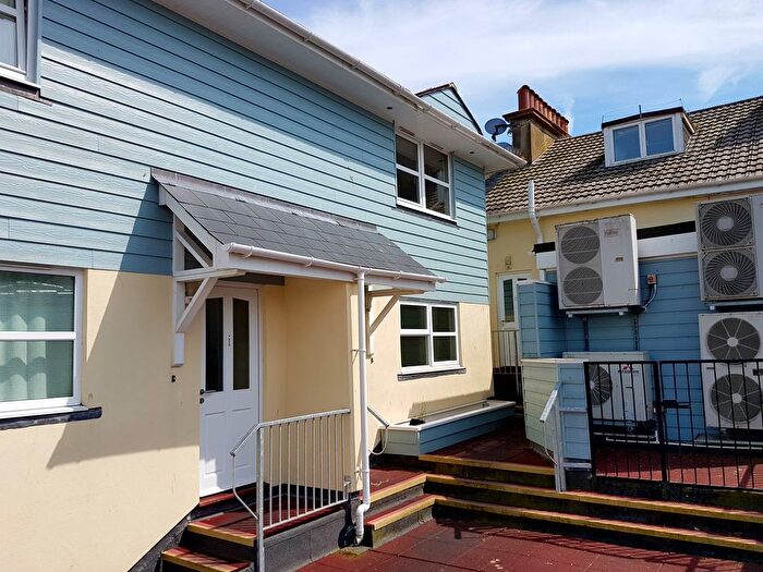 2 Bedroom Maisonette To Rent In - Torbay Road, Paignton, TQ4