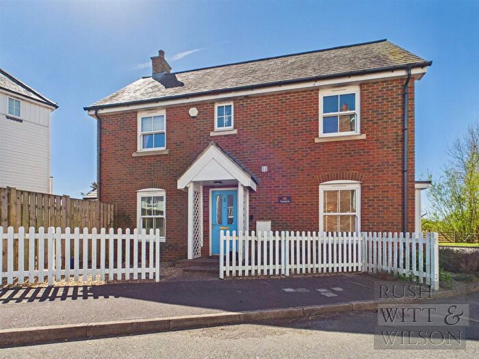 3 Bedroom Semi-Detached House For Sale In Lapwing Close, Camber, TN31