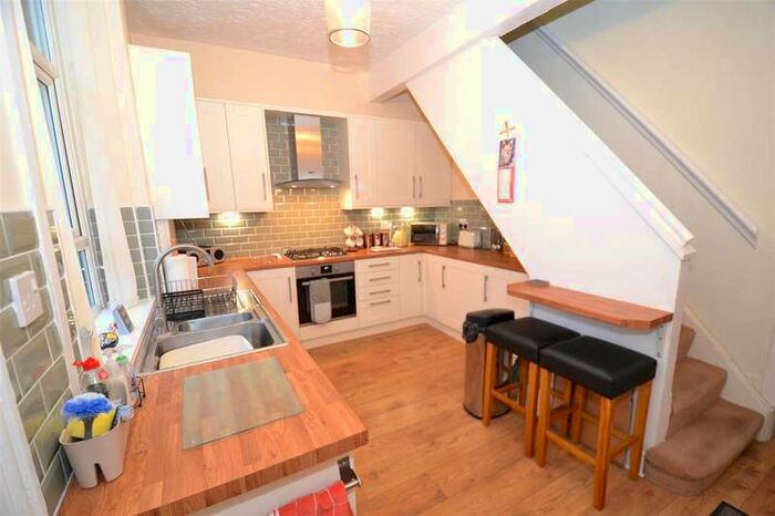 3 Bedroom Terraced House For Sale In First Street, Low Moor, Bradford, BD12