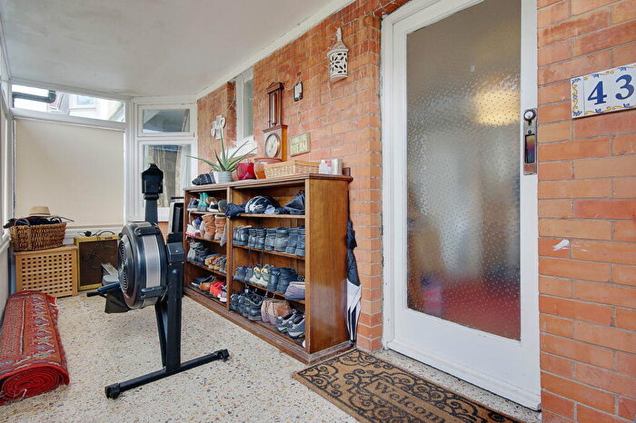 5 Bedroom Detached House For Sale In Montague Road, Bournemouth, BH5