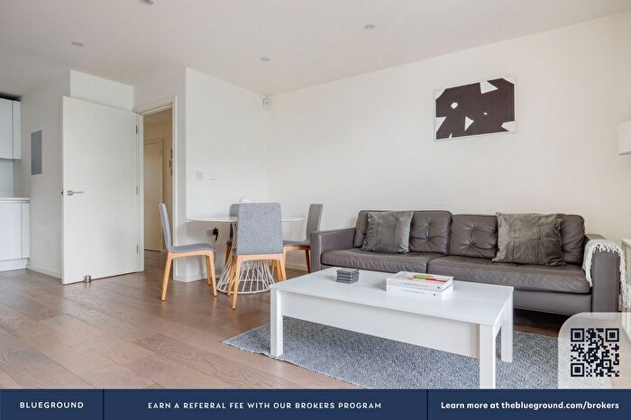 2 Bedroom Flat To Rent In Clerkenwell, London, EC1V