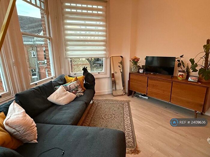 2 Bedroom Flat To Rent In Sotheby Road, London, N5