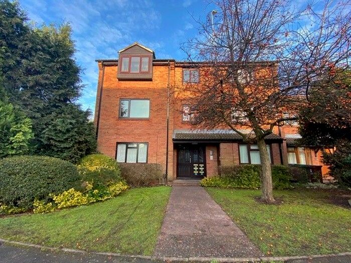 2 Bedroom Flat To Rent In Merstone Close, Bilston, WV14