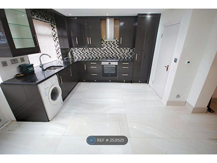 4 Bedroom Semi-Detached House To Rent In Grittleton Avenue, Wembley, HA9