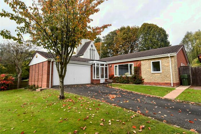 3 Bedroom Bungalow To Rent In St. Catherines Close, Blackwell, Bromsgrove, Worcestershire, B60