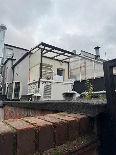 2 Bedroom Flat To Rent In Green Lanes, London, Area, N4