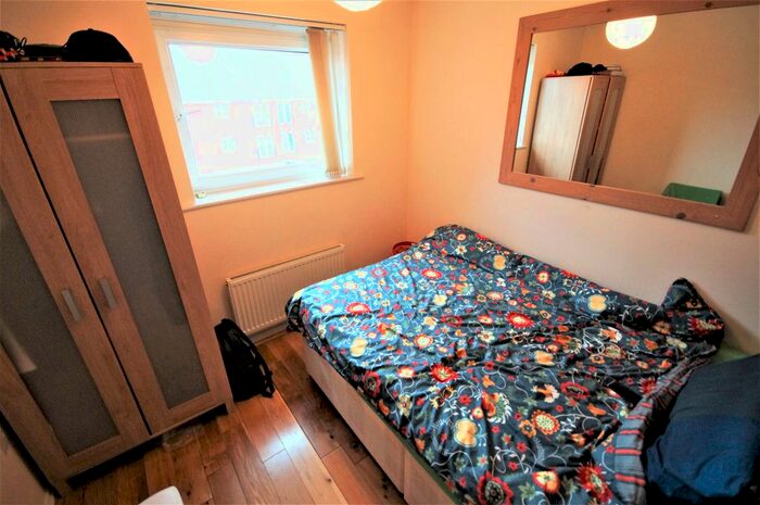 2 Bedroom Flat To Rent In Thackhall Street, Stoke, Coventry, CV2