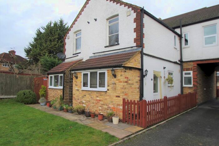 1 Bedroom Maisonette To Rent In Bushey Mill Lane, Watford, WD24