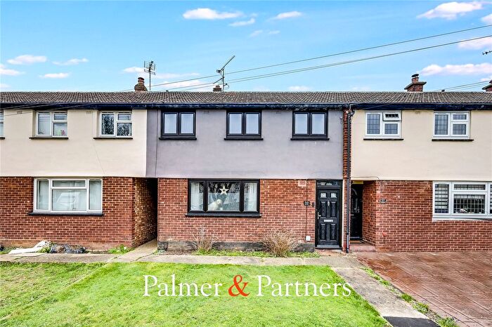 3 Bedroom Terraced House For Sale In Pines Road, Chelmsford, Essex, CM1