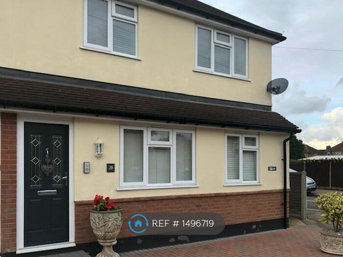 2 Bedroom Flat To Rent In Fern Way, Watford, WD25