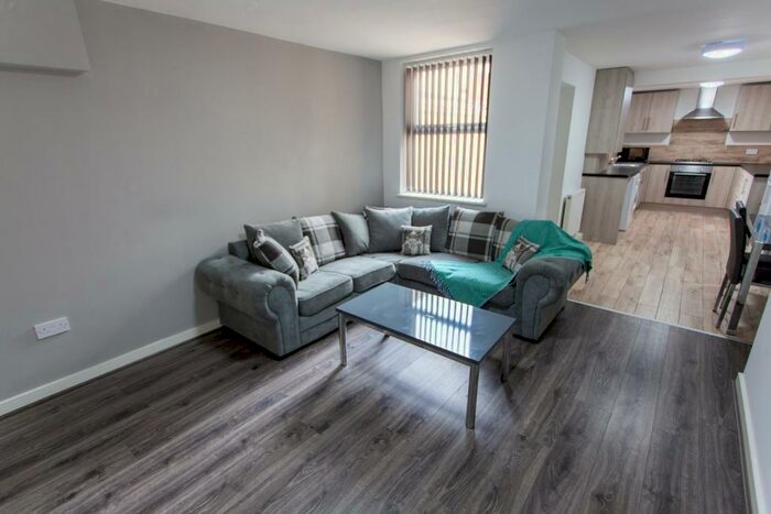 5 Bedroom Terraced House To Rent In Albert Edward Road, L7