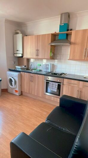 1 Bedroom Flat To Rent In Hoe Street, London, E17