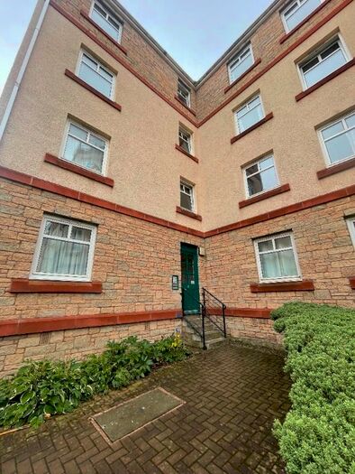 2 Bedroom Flat To Rent In Sinclair Place, Edinburgh, EH11