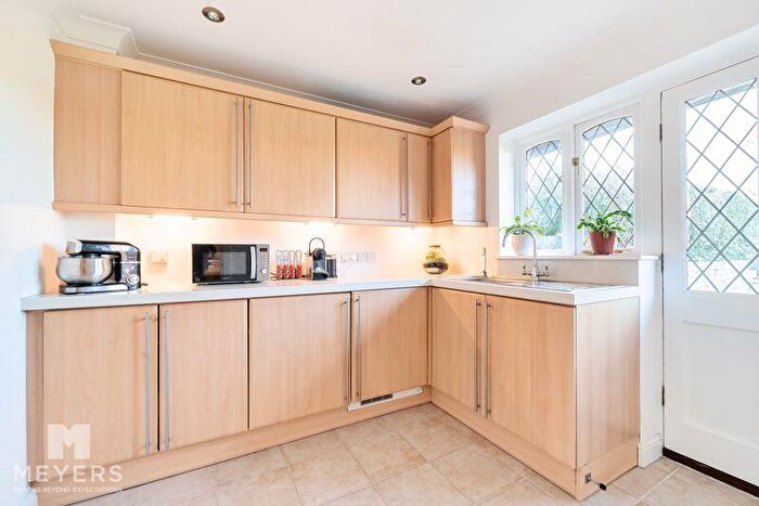 5 Bedroom Detached House For Sale In Springdale Road, Corfe Mullen, BH21