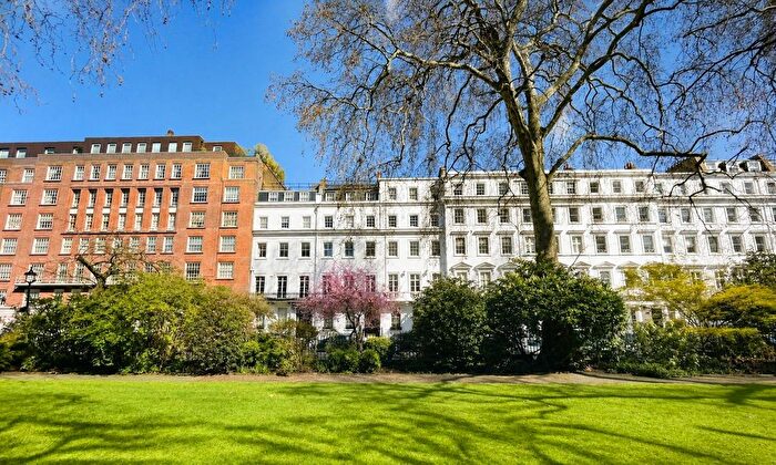 4 Bedroom Flat To Rent In Lowndes Square, Knightsbridge, London, SW1X