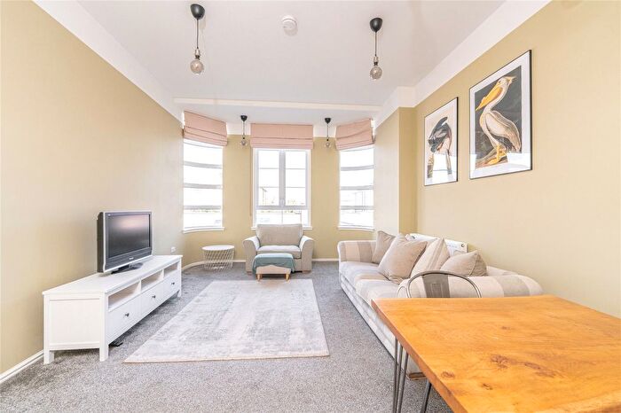 1 Bedroom Flat For Sale In Arneil Place, Edinburgh, EH5