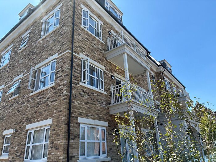 1 Bedroom Flat For Sale In Sundew Avenue, Fleet, GU51