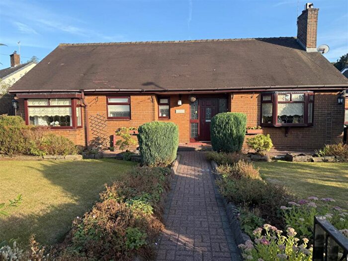 3 Bedroom Detached Bungalow For Sale In Chadwick Hall Road, Bamford, Rochdale, OL11