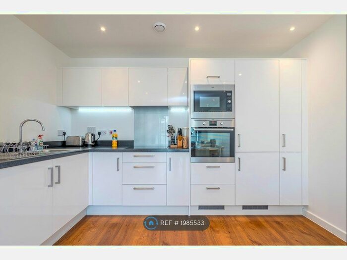 2 Bedroom Flat To Rent In Waterside Way, Tottenham Hale, N17