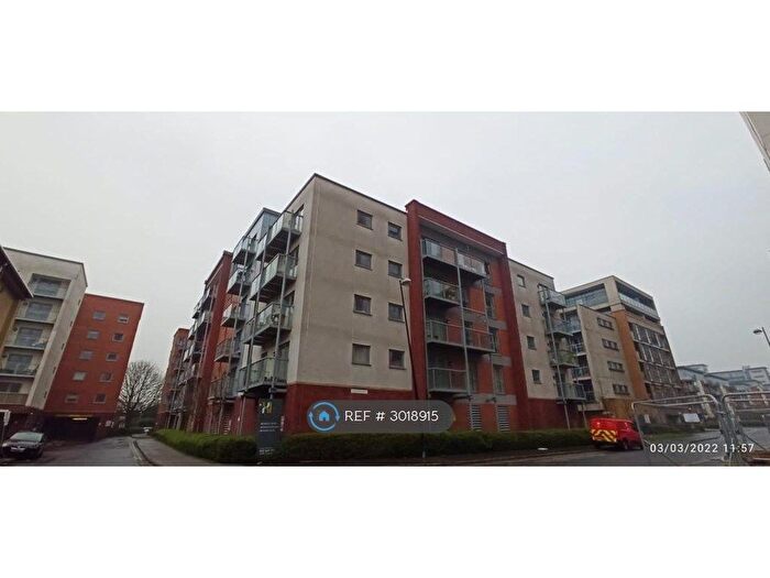 2 Bedroom Flat To Rent In Endeavour House, Salford, M5