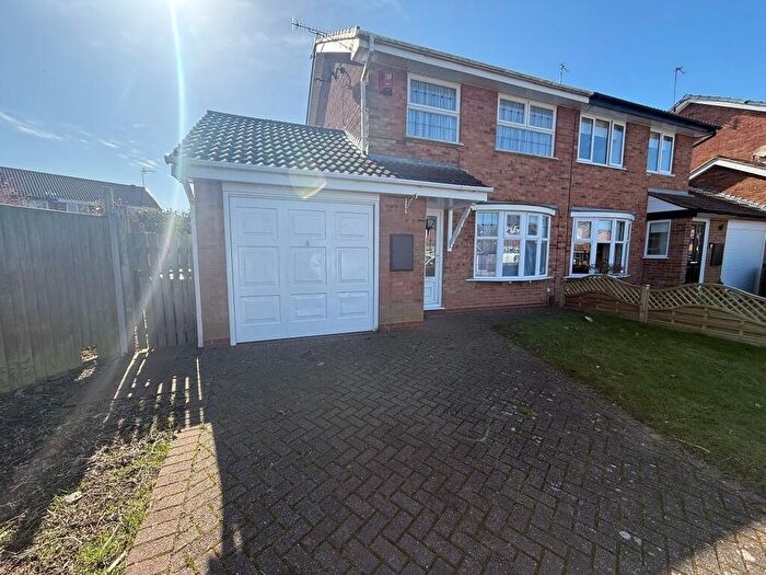 3 Bedroom Semi Detached House To Rent In Leven Way, Coventry, CV2