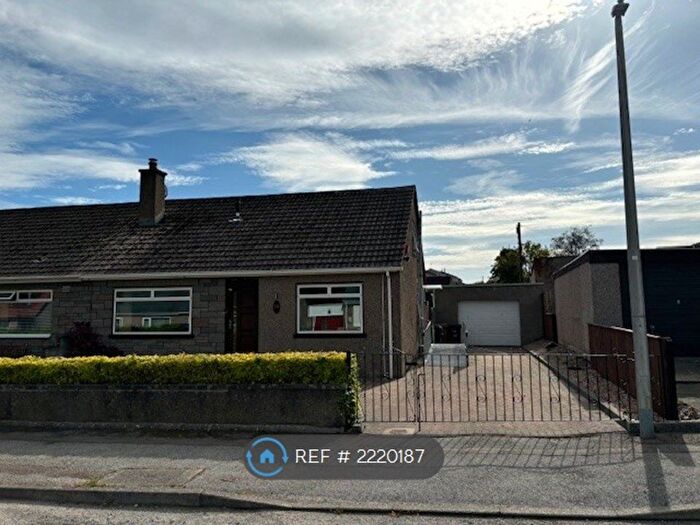 3 Bedroom Semi-Detached House To Rent In Gordon Place, Bridge Of Don, Aberdeen, AB23