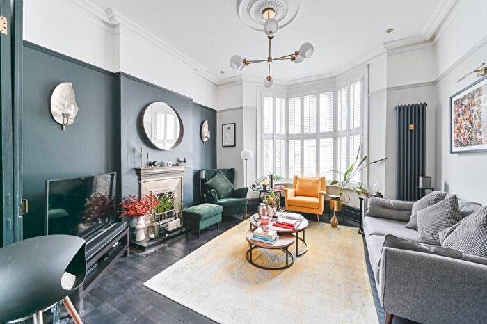 5 Bedroom Semi Detached House For Sale In Blythe Vale, Catford, London, SE6