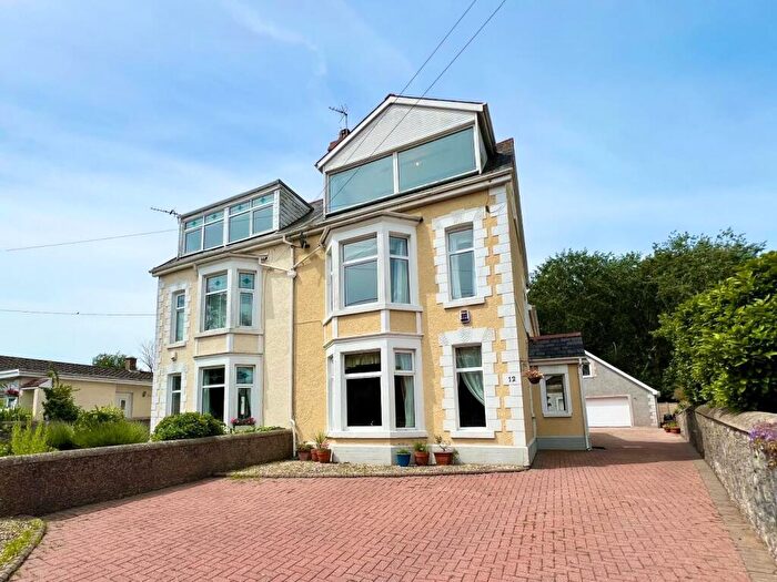 4 Bedroom Semi-Detached House For Sale In Beach Road, Porthcawl, Bridgend County Borough, CF36