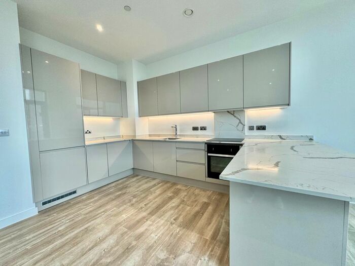 2 Bedroom Flat To Rent In Fifve, Queen Street, Salford, M3