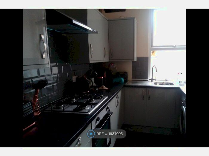 2 Bedroom Maisonette To Rent In Above Talbot Road, Blackpool, FY1