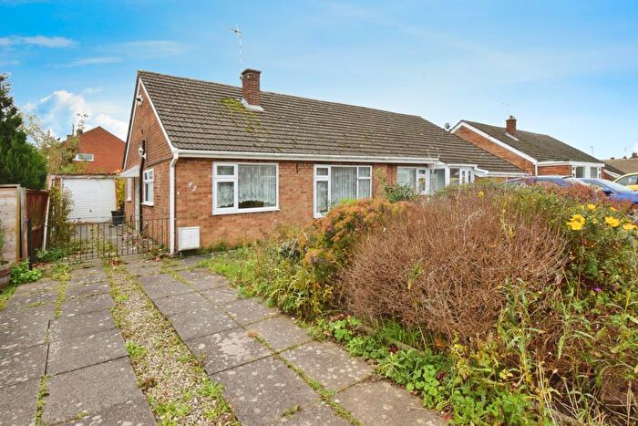 2 Bedroom Bungalow For Sale In St. Ives Road, Wigston, Leicestershire, LE18