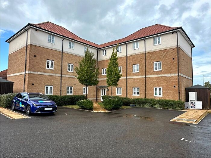 2 Bedroom Flat For Sale In Corminster Avenue, Aylesham, Canterbury, Kent, CT3