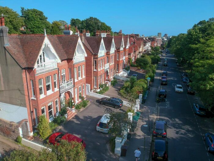 1 Bedroom Apartment To Rent In Preston Park Avenue, Brighton, BN1